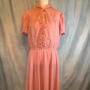 VINTAGE COLLARED AND RUFFLED PINK DRESS SIZE 18